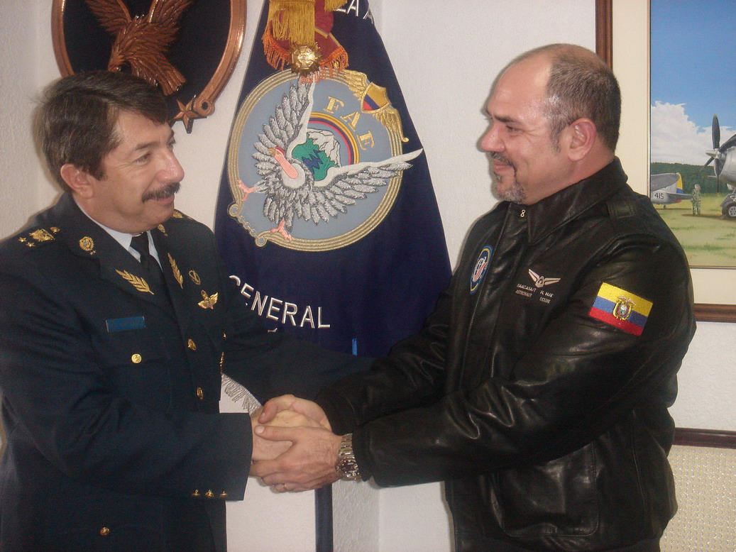 El comandante general de FAE y el ASA/T Ronnie Nader